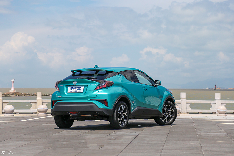 动态表现出色 试驾广汽丰田C-HR 2.0L