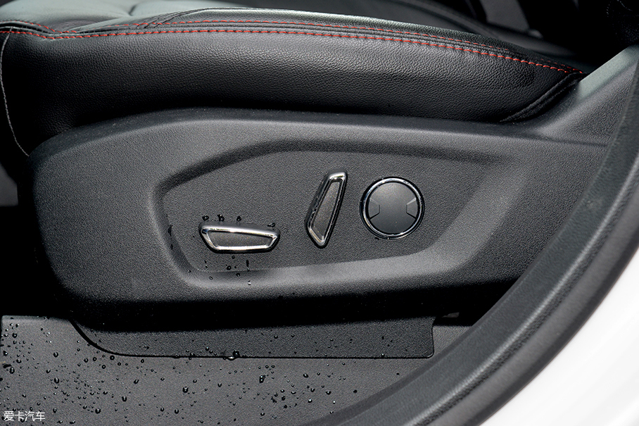 2018款福特探險(xiǎn)者