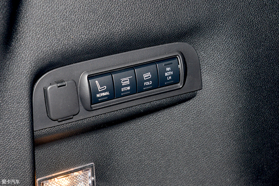 2018款福特探險(xiǎn)者