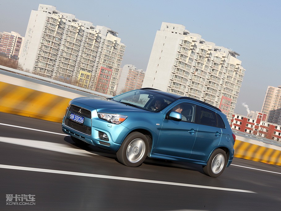 2010��A(y��)SX����(�M(j��n)��) 2.0L ���(q��)���а�