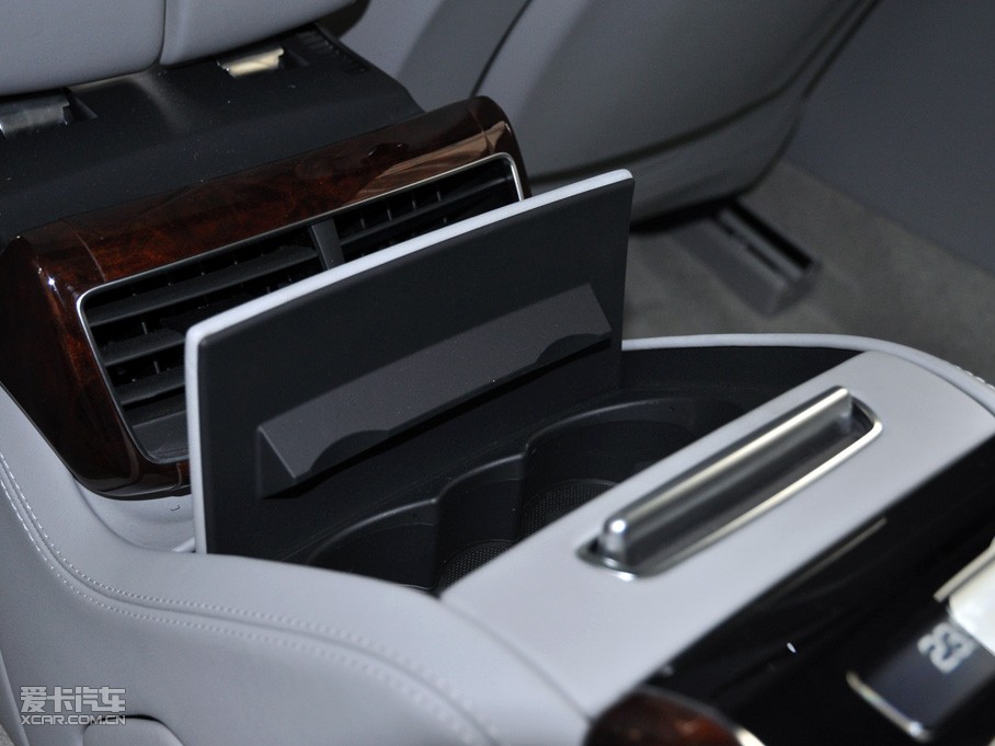 2011?yun)WA8 3.0TFSI F(245kW)