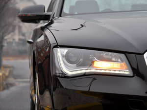 20113.0TFSI F(245kW) ^