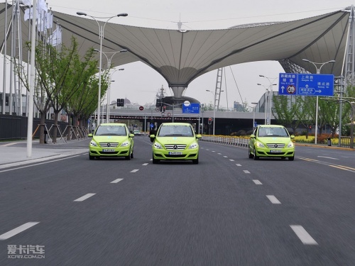 奔驰B级；F-CELL；燃料电池车