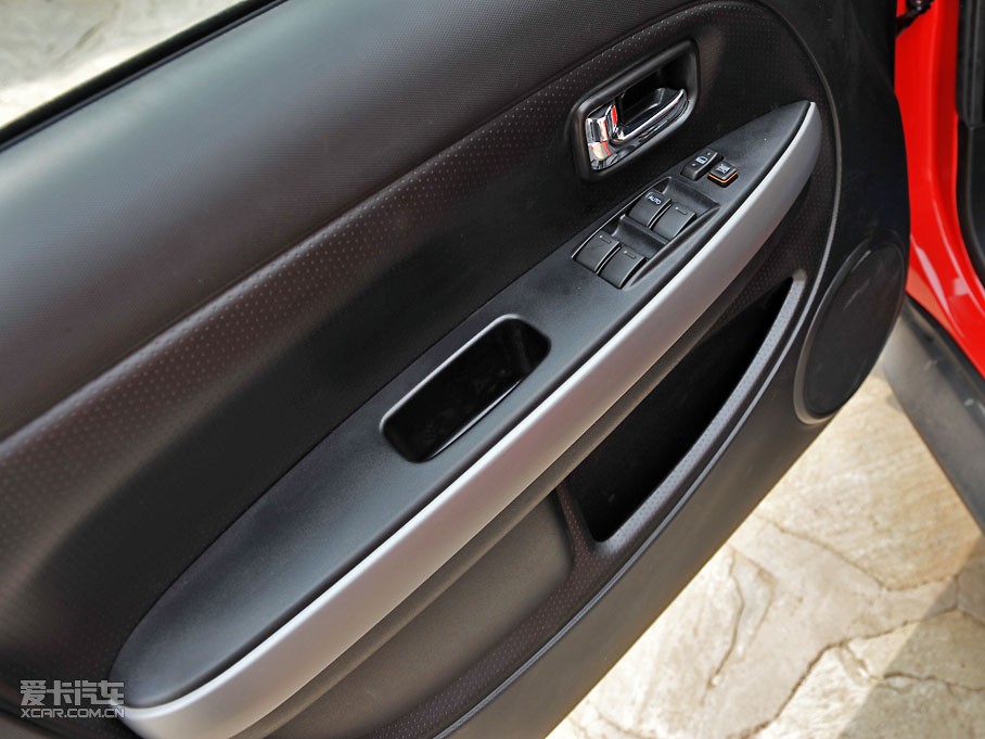 2011������CROSS 1.5L MT