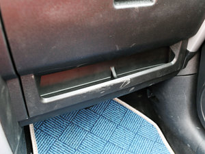 2011款1.5L MT 空间座椅