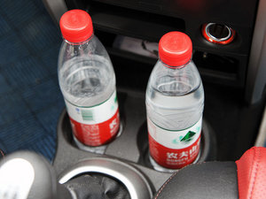 2011款1.5L MT 空间座椅