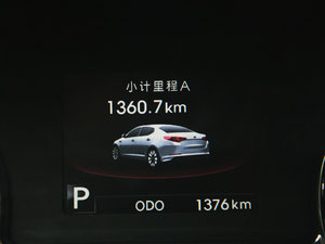 2011款2.4L TOP 自动 中控区