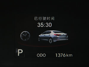 2011款2.4L TOP 自动 中控区