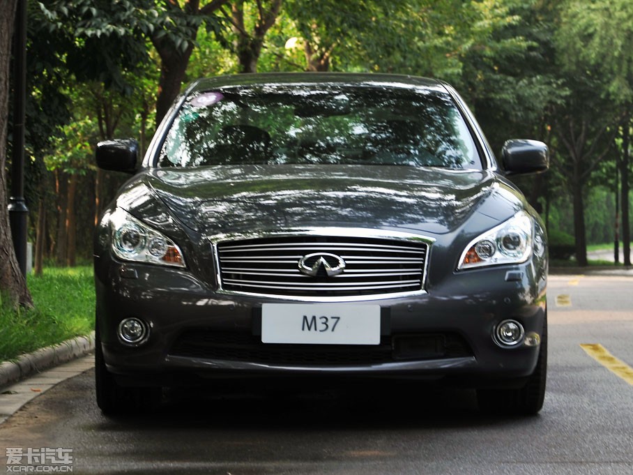 2011��Ӣ�����Q70L M37