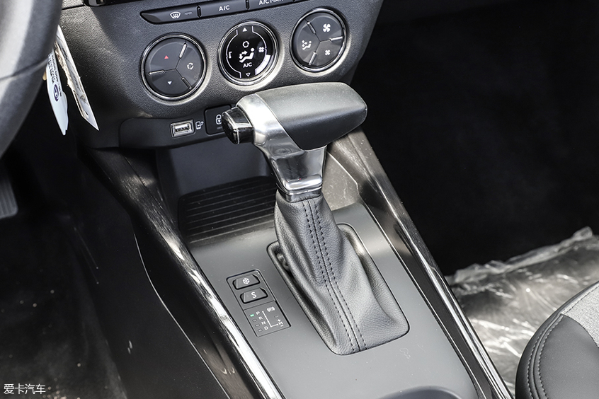 东风雪铁龙2019款C3-XR 东风雪铁龙2019款C3-XR