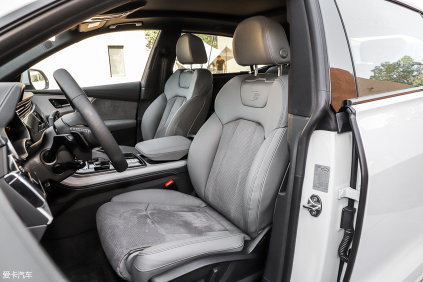 奥迪Q8:内饰 奥迪Q8:内饰