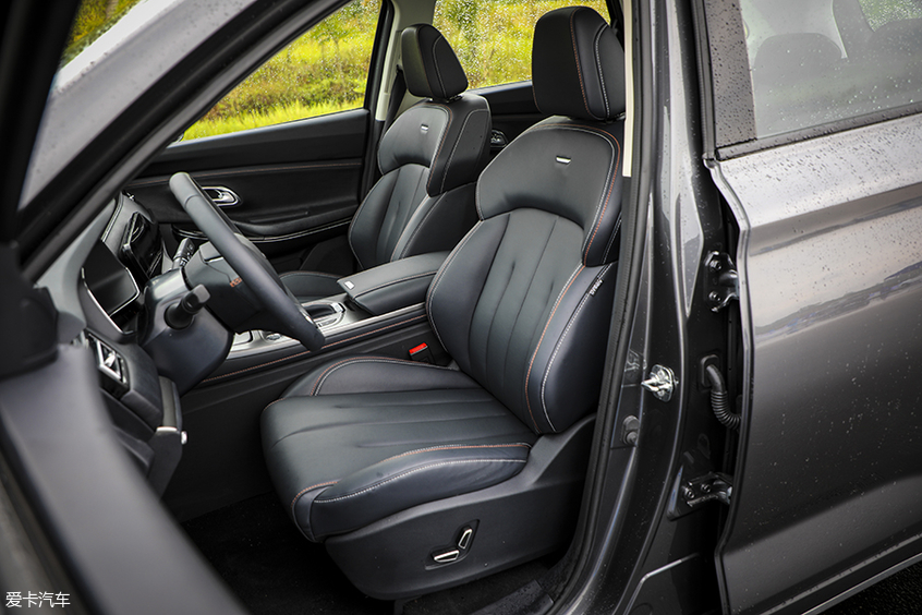 搶先體驗長安歐尚X7空間部分