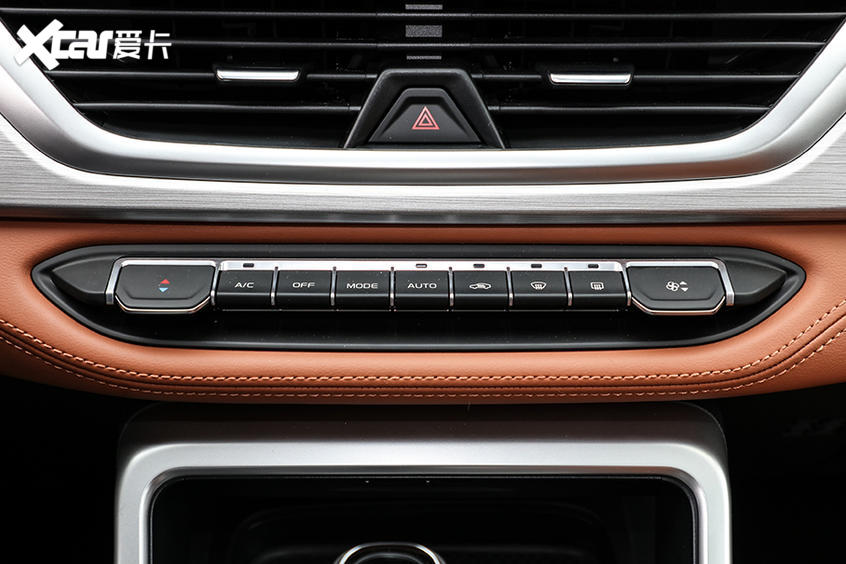 吉利遠景X6：內飾