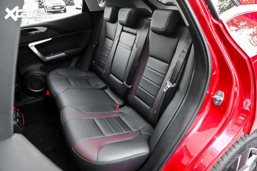 WEY VV5實拍：空間