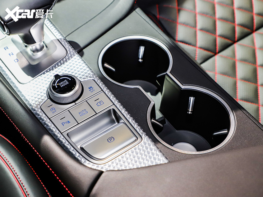 捷尼賽思；G70；成都車展；豪華；運動型；轎車