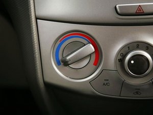 20101.4L EMTݰ п؅^