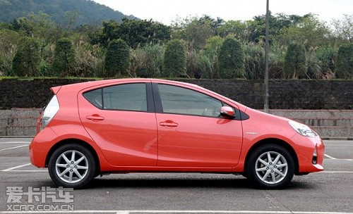试驾丰田prius C