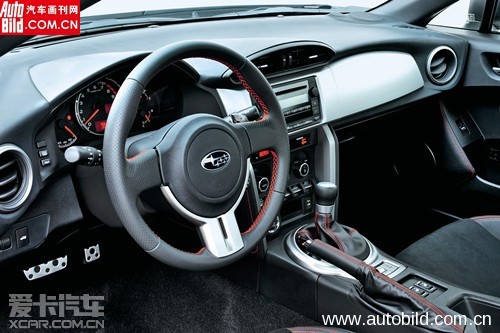 试驾斯巴鲁BRZ和MINI COOPER S COUPE