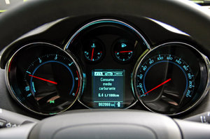 20121.8L Ԅ(dng) SX п؅^(q)