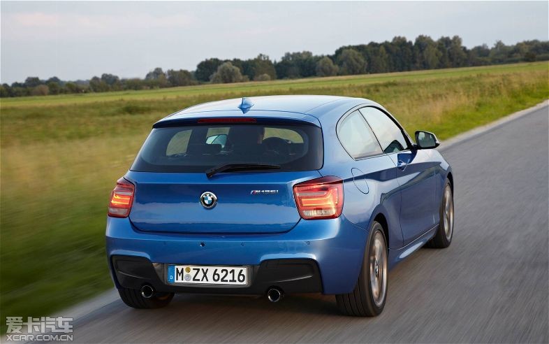 2011R1ϵM 1-Series M Coupe