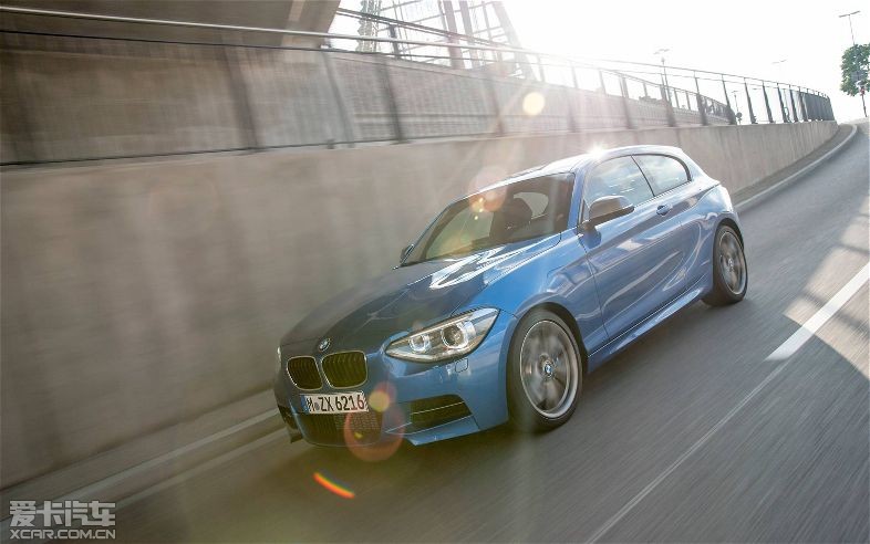 2011R1ϵM 1-Series M Coupe