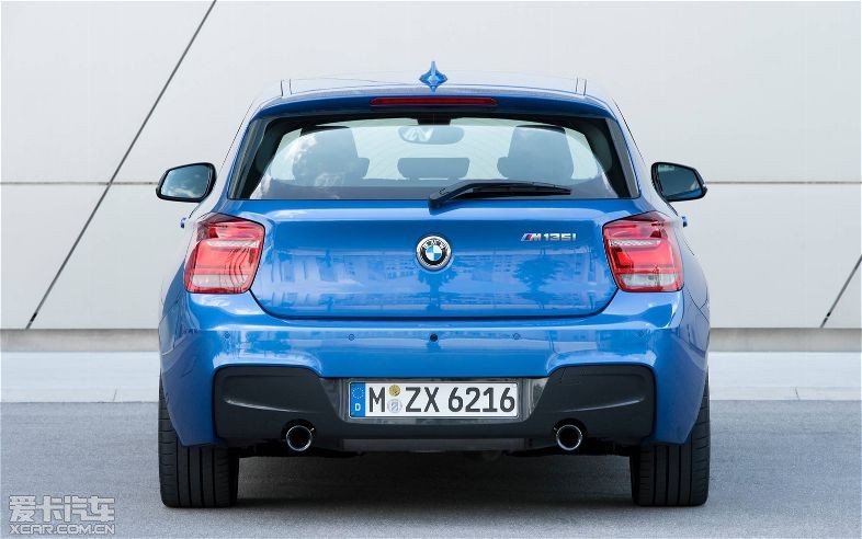 2011R1ϵM 1-Series M Coupe