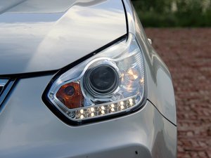2012款TT 1.6DVVT CVT舒适版 大灯