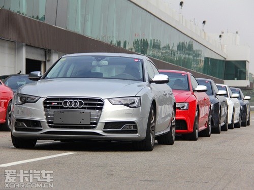 奥迪2012款奥迪RS5