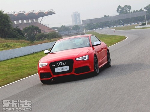 奥迪2012款奥迪RS5