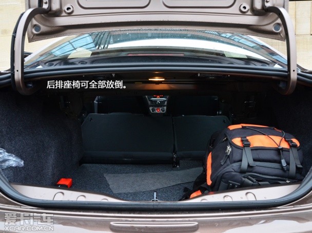 东风标致2013款标致301