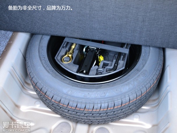 东风标致2013款标致301