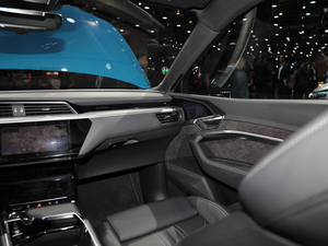 2020?yun)We-tron(M(jn)) Ϻ܇(ch)չ