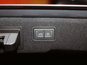 2019��W��A8 �Ϻ�܇չ