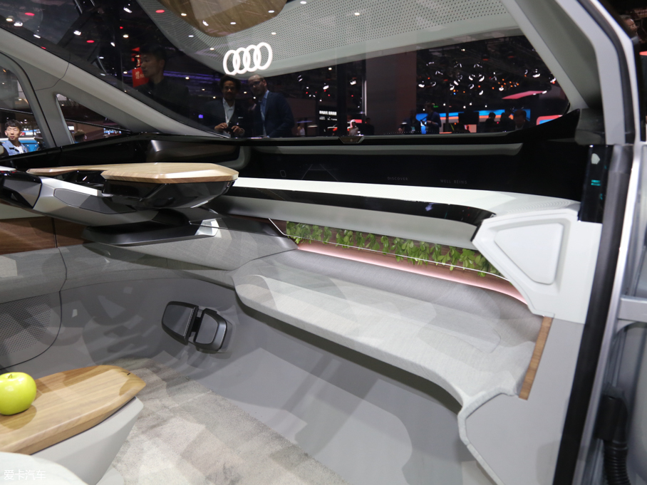 2019��W��AI:me 