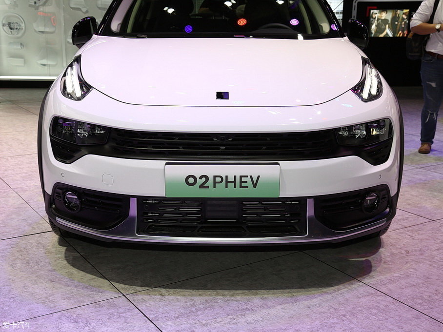 2019I02 PHEV 