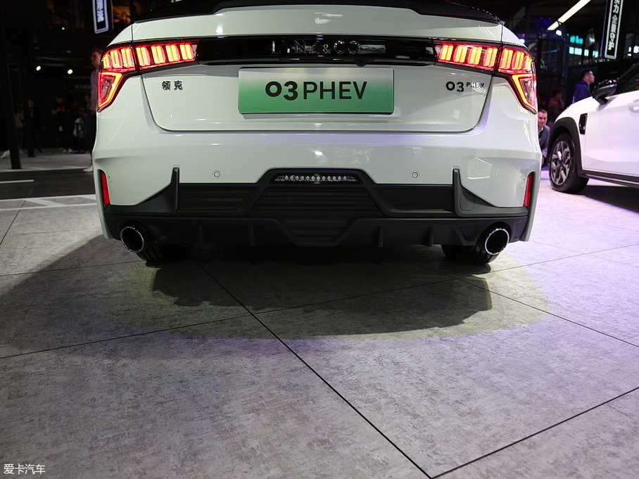 2019I03 PHEV 