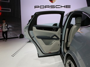 2020Cayenne Coupe Ϻ܇չ