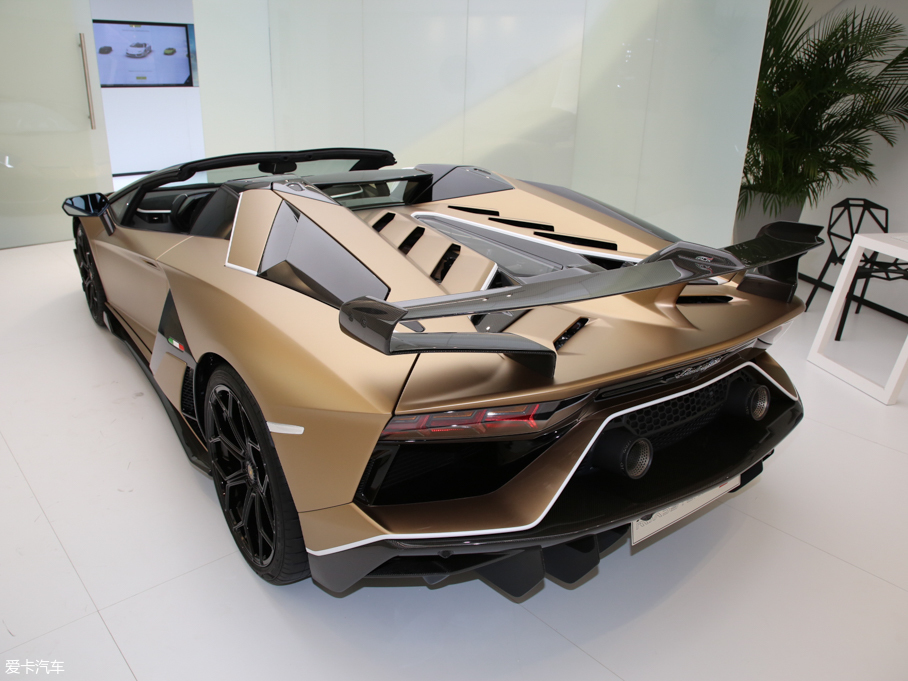 2019Aventador 