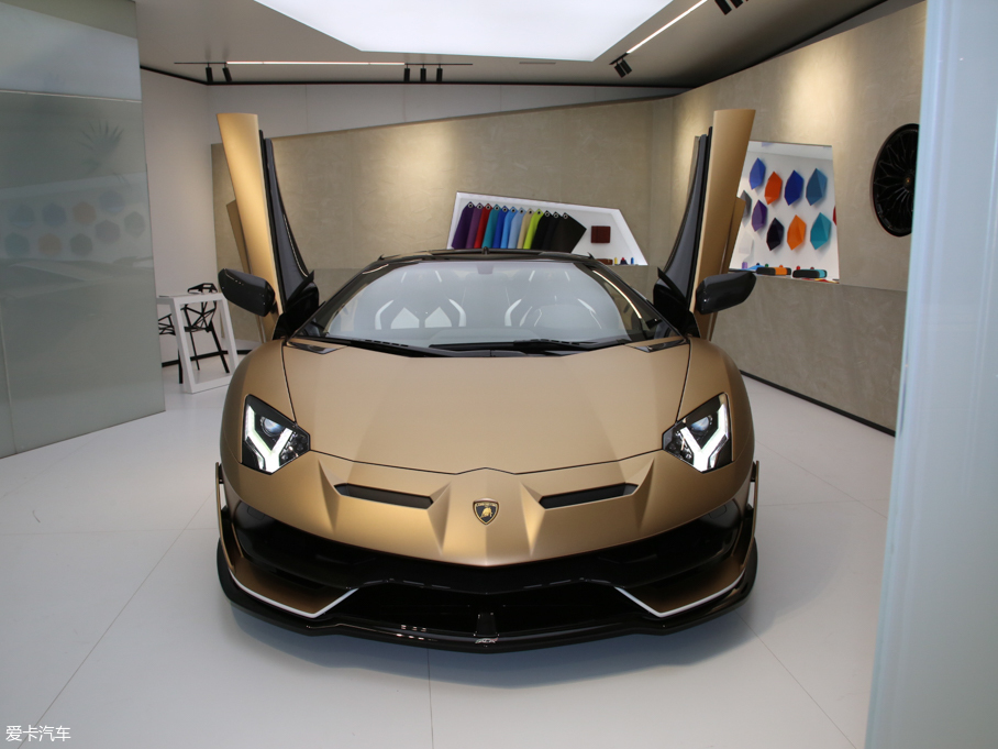 2019Aventador 