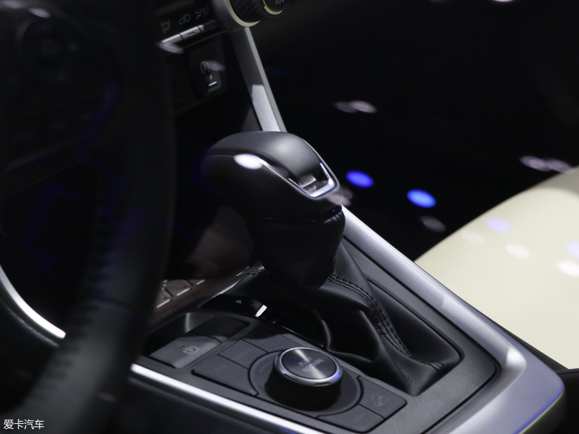 一汽丰田2019款RAV4