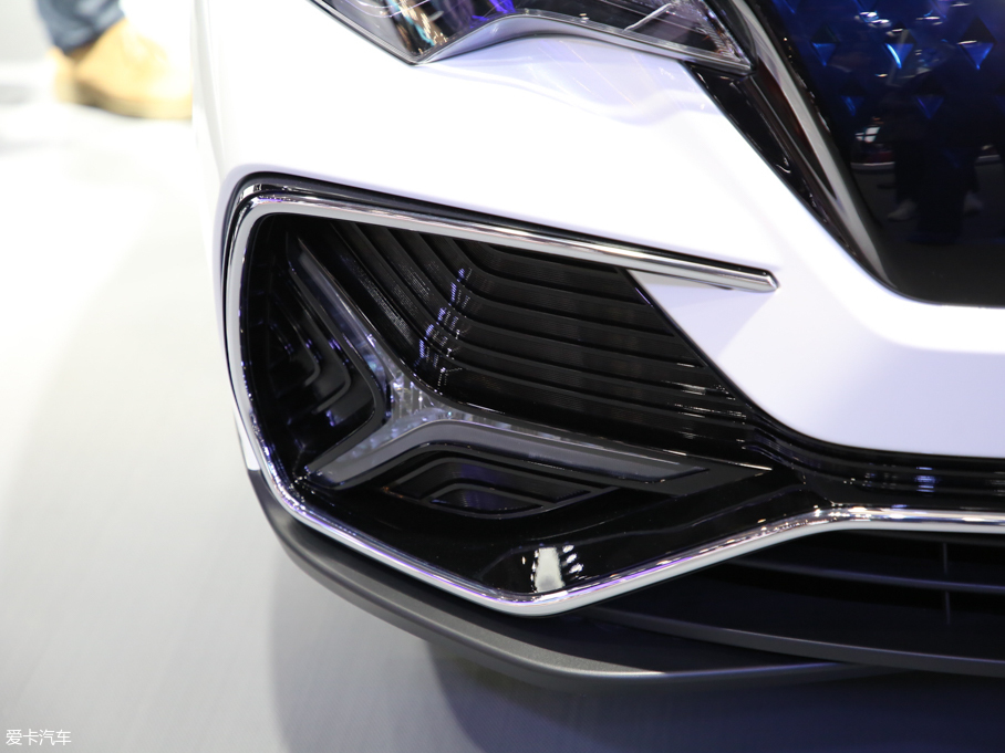 2019���D60EV 