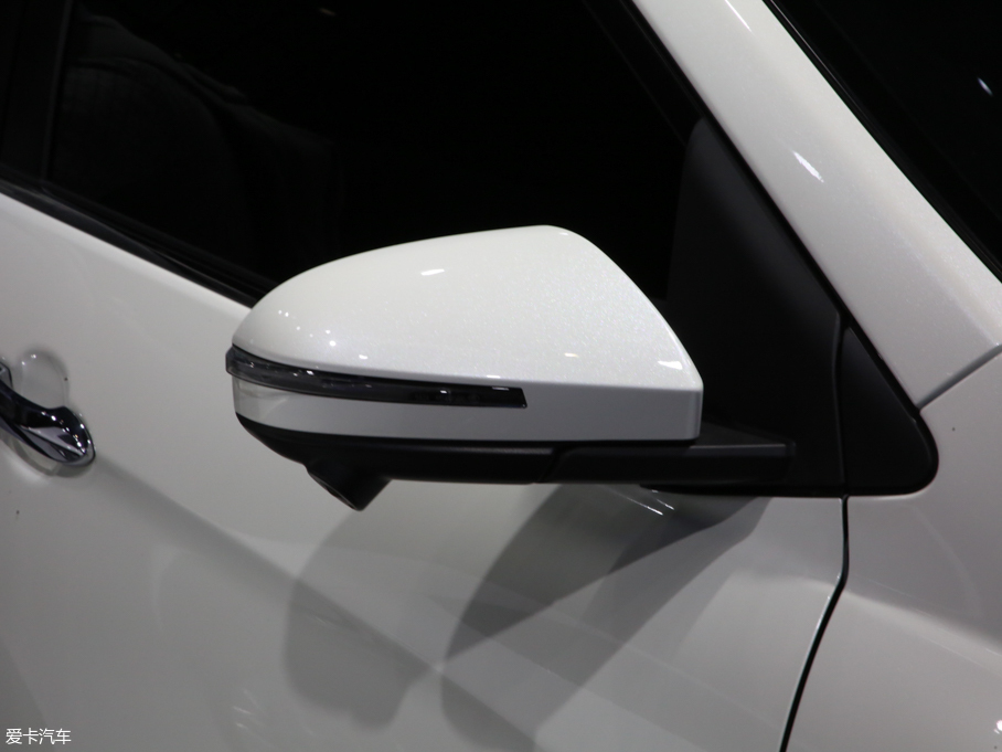 2019���D60EV 