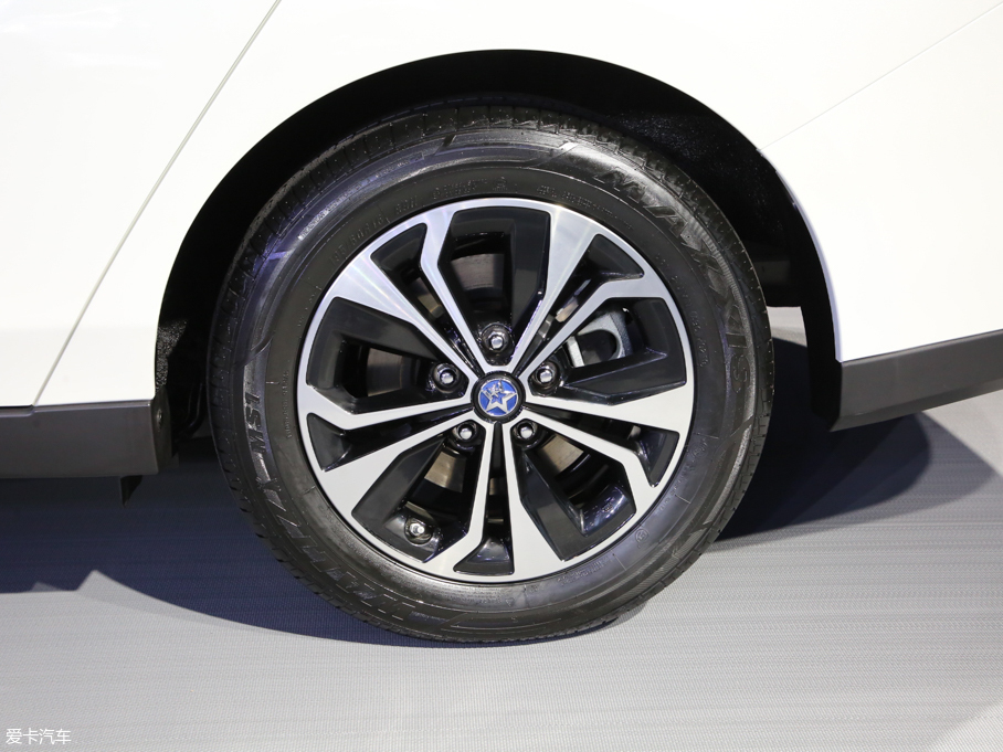 2019���D60EV 