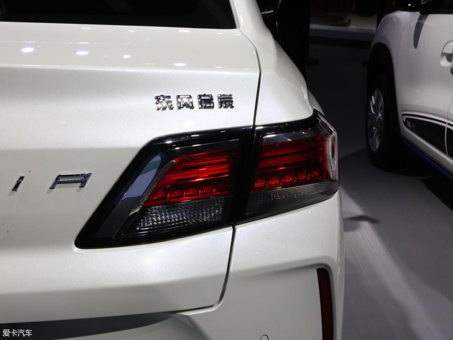 2019���D60EV 