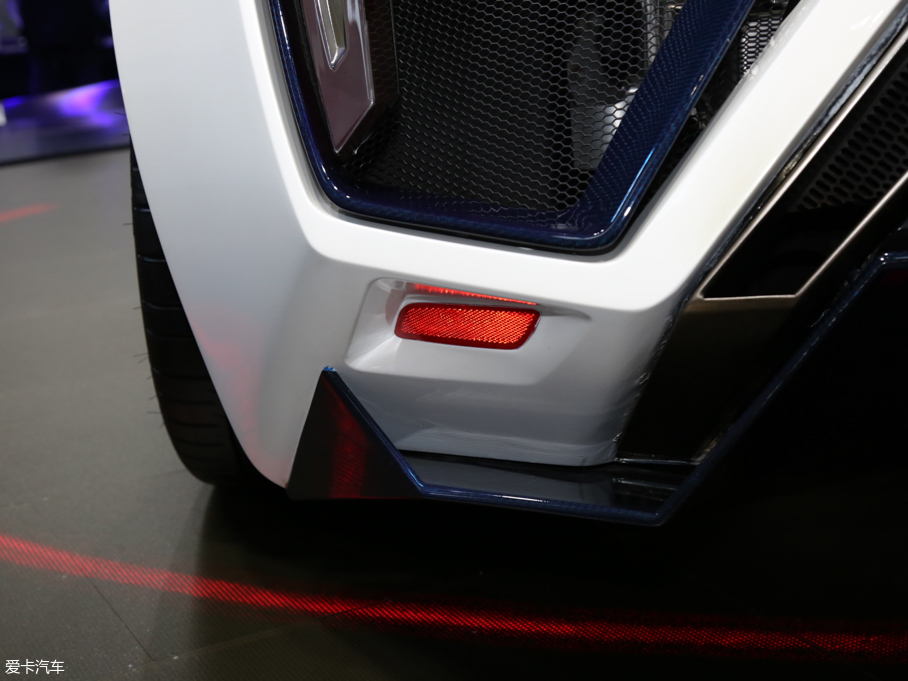 2015Lykan HyperSport 