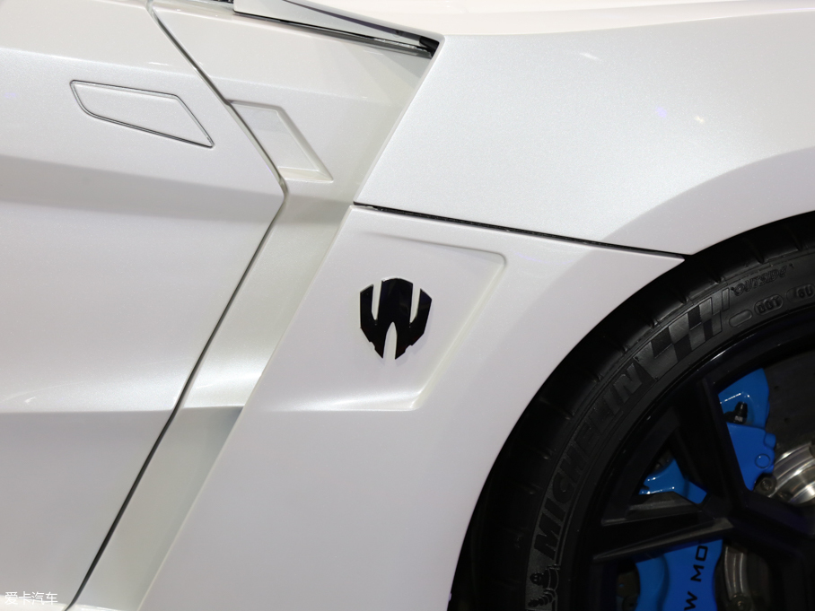 2015Lykan HyperSport 