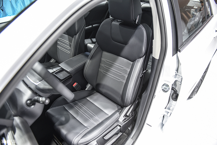 比亞迪汽車2019款秦