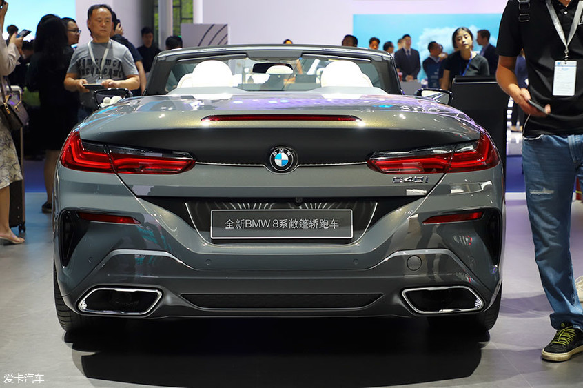 全新寶馬8系敞篷轎跑車
