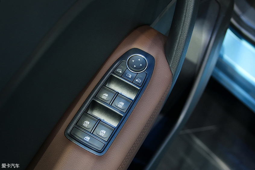 東風雷諾科雷繽