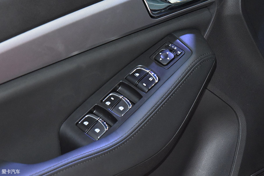 東南DX5靜態(tài)評測